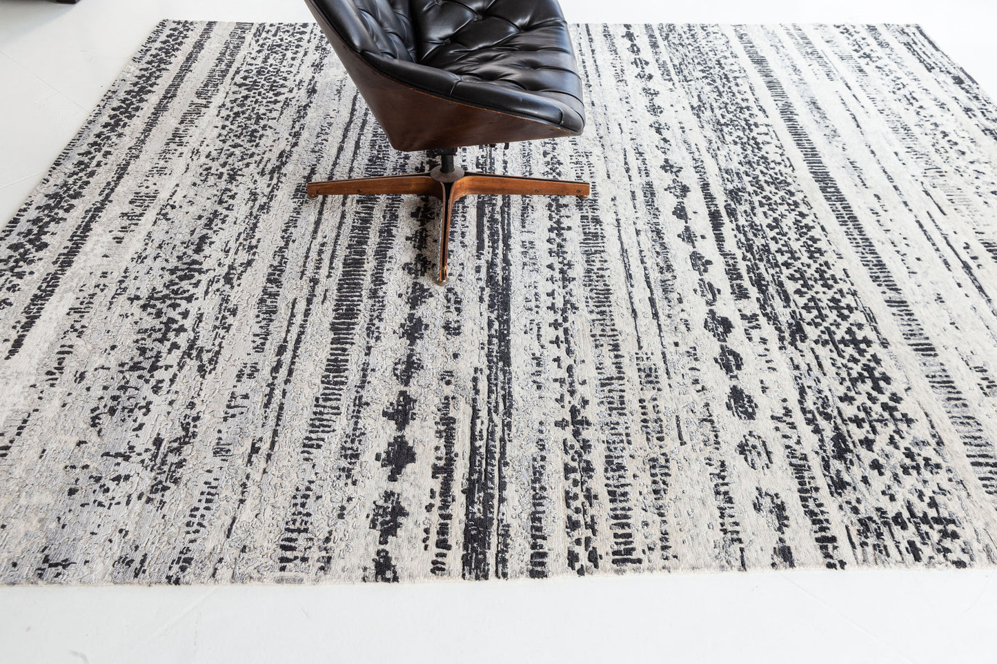 Modern Rug Image 7905 Modern Design Wool & Cotton Rug 10096A