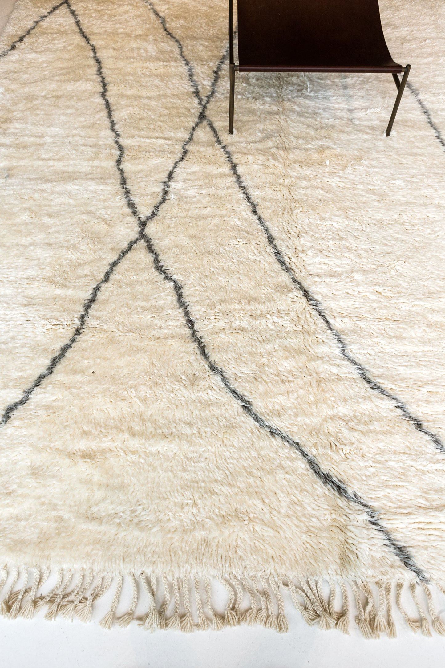 Modern Rug Image 1956 Bise, Atlas Collection