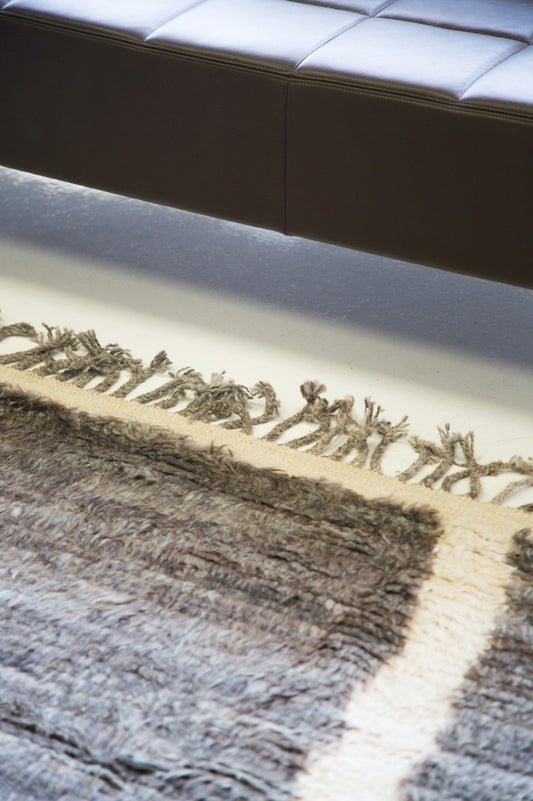 Modern Rug Image 2225 Caju, Atlas Collection