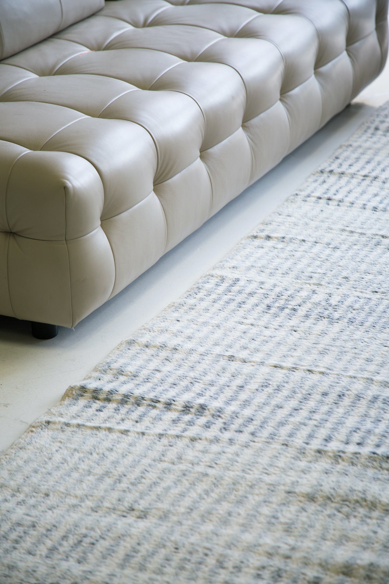Modern Rug Image 8052 Moroccan Middle Atlas Tribe Berber Rug