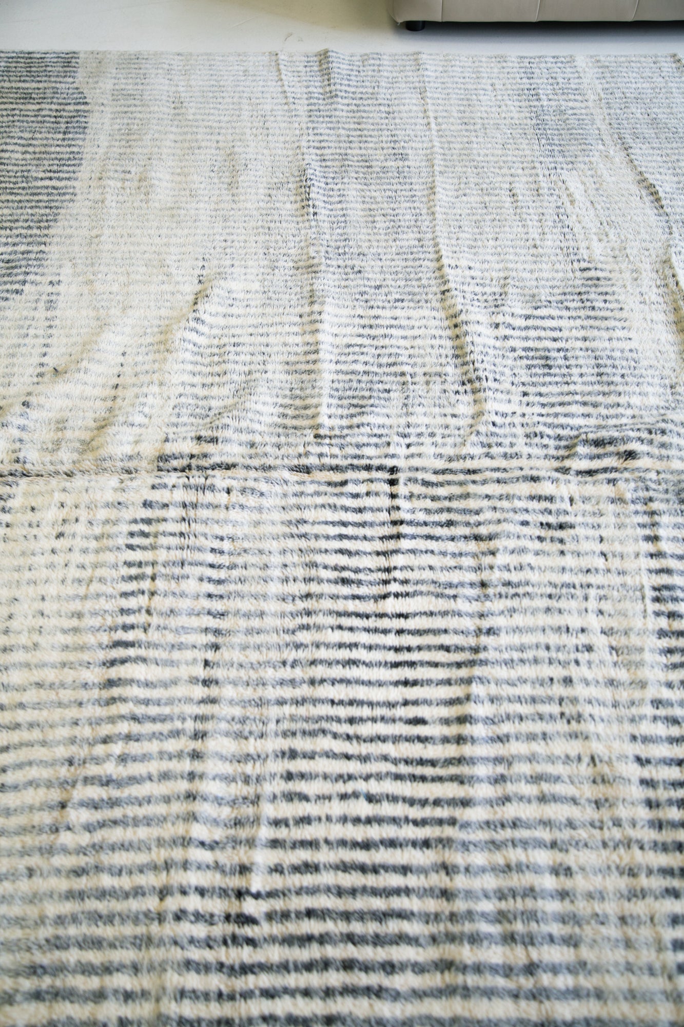 Modern Rug Image 8053 Moroccan Middle Atlas Tribe Berber Rug
