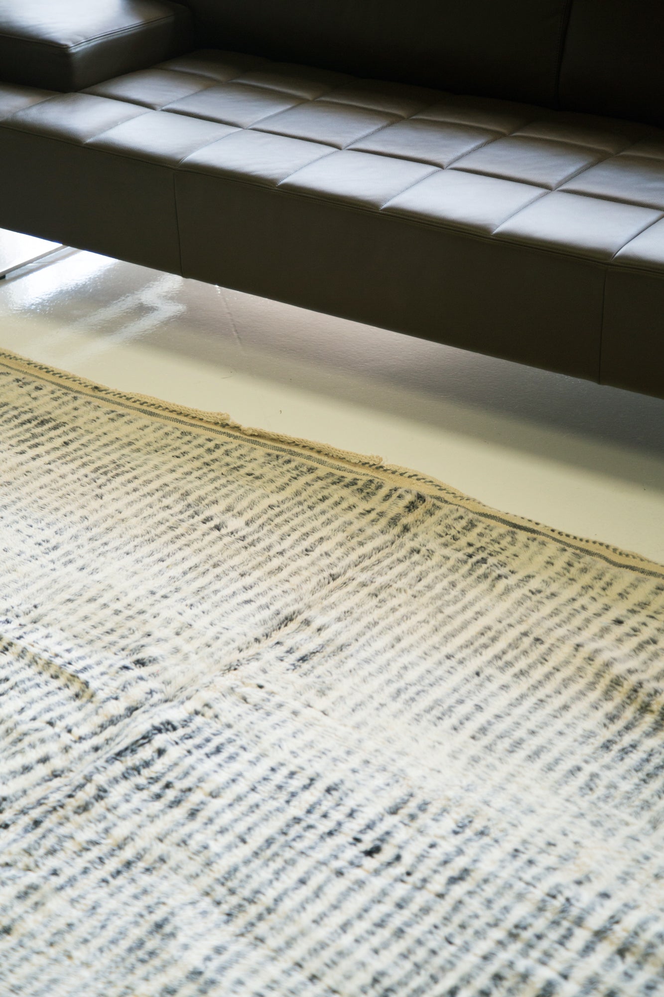 Modern Rug Image 8051 Moroccan Middle Atlas Tribe Berber Rug