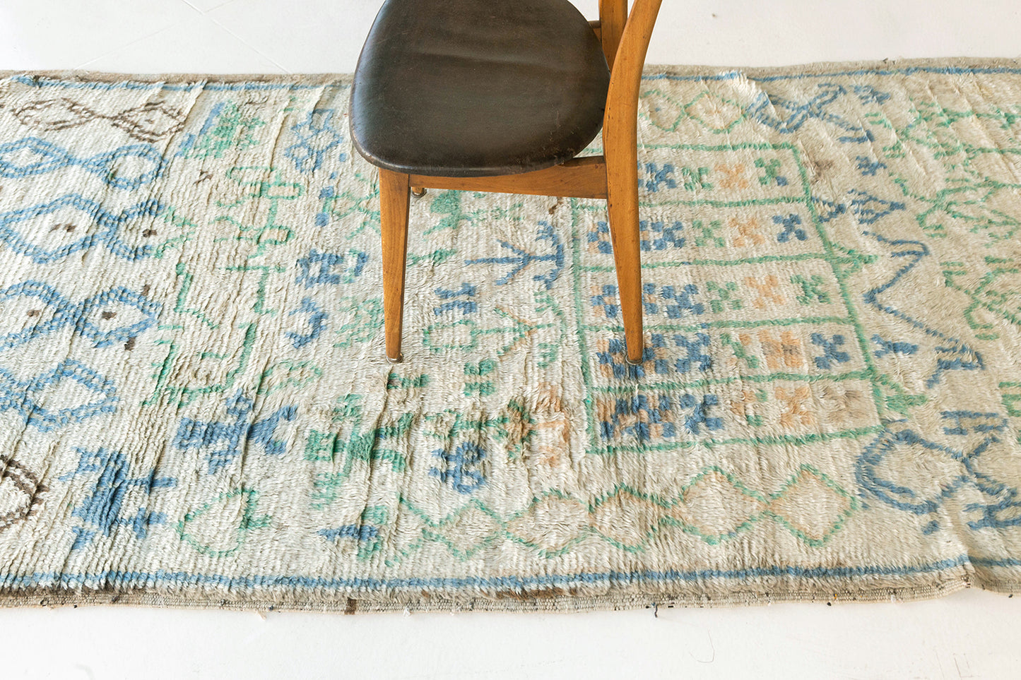 Modern Rug Image 12576 Vintage Moroccan Azilal Tribe Berber Rug
