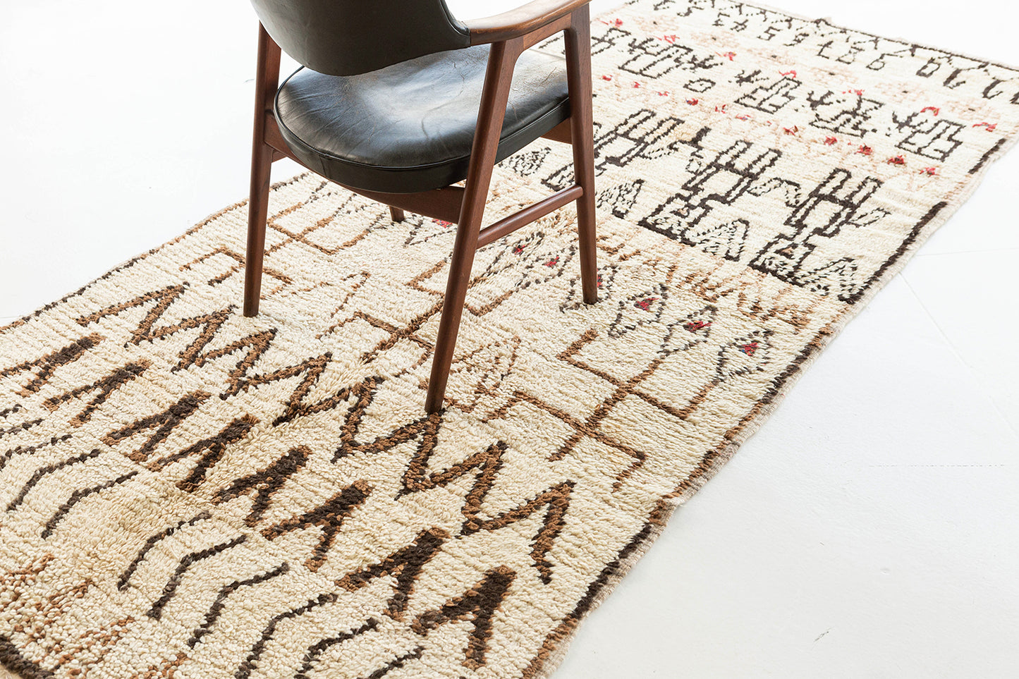 Modern Rug Image 12533 Vintage Moroccan Azilal Tribe Berber Rug