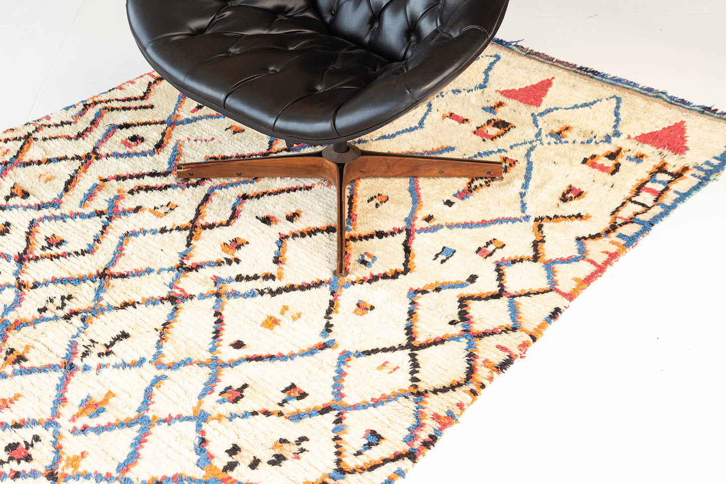 Modern Rug Image 12567 Vintage Moroccan Azilal Tribe Berber Rug