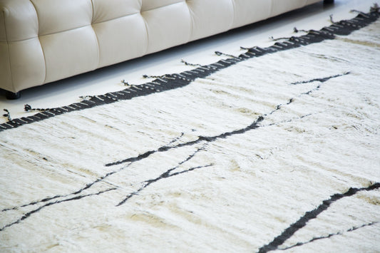 Modern Rug Image 4661 Gilavar, Haute Bohemian