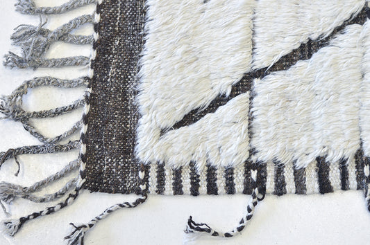 Modern Rug Image 9043 Ostro, Haute Bohemian