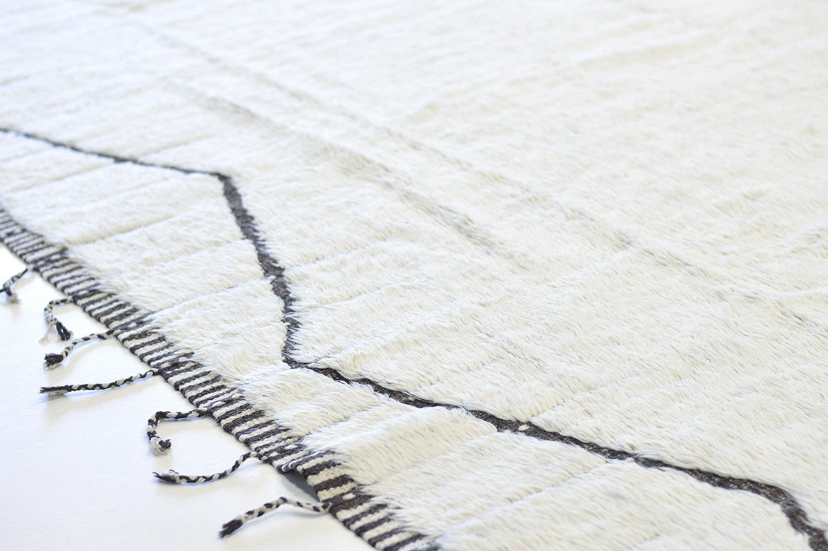 Modern Rug Image 9044 Ostro, Haute Bohemian