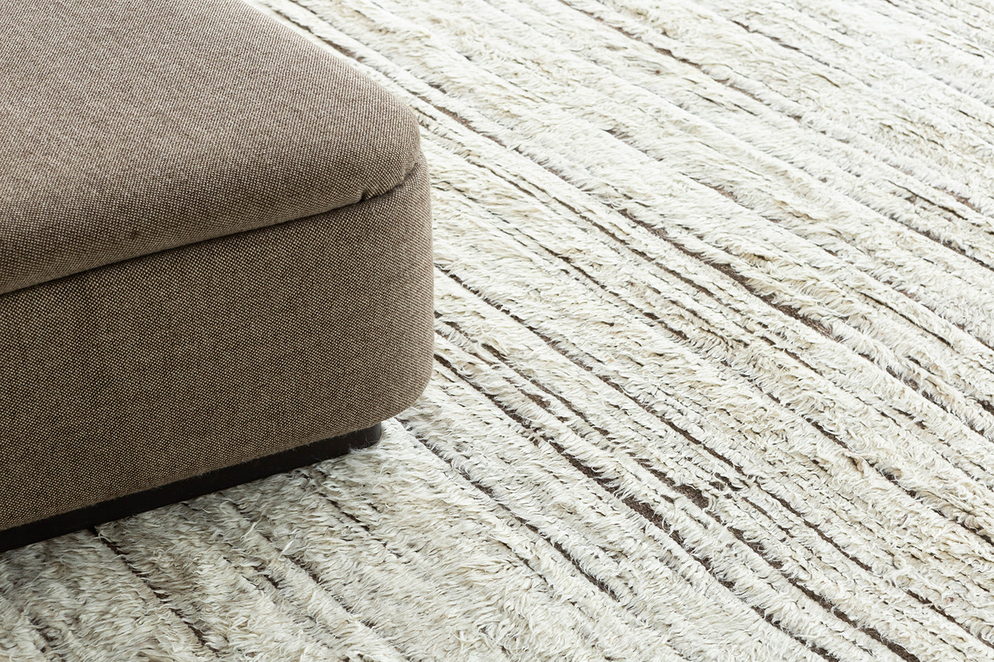 Modern Rug Image 6254 Loo, Haute Bohemian
