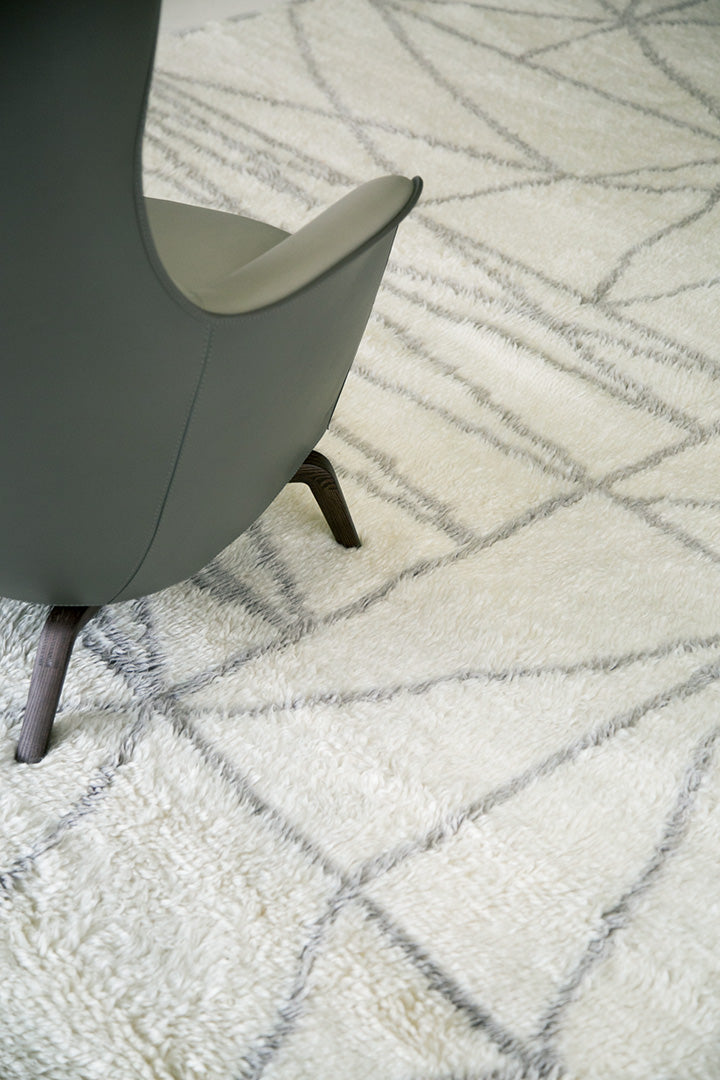 Modern Rug Image 7043 Meridian by Liesel Plambeck
