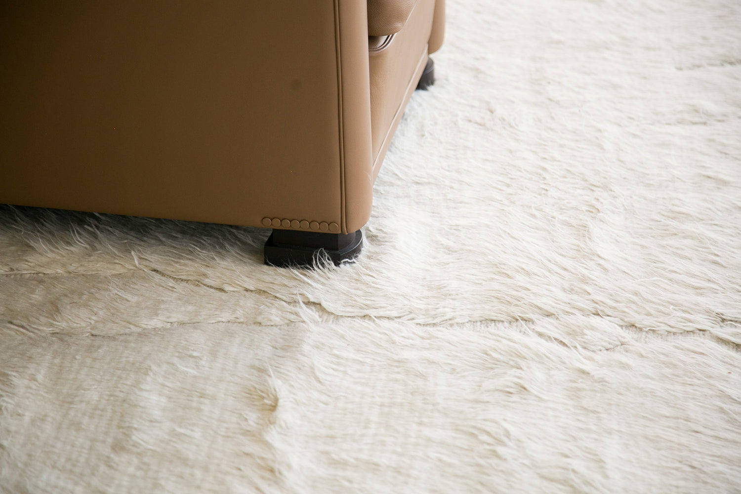 Modern Rug Image 4645 Gilavar, Haute Bohemian