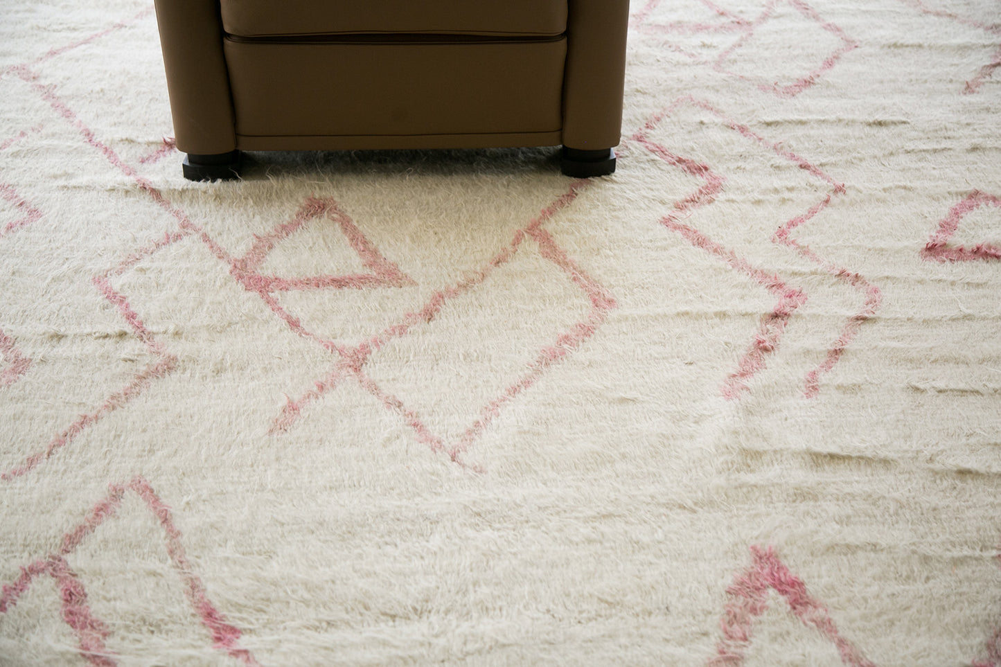 Modern Rug Image 5716 Kamanca, Haute Bohemian