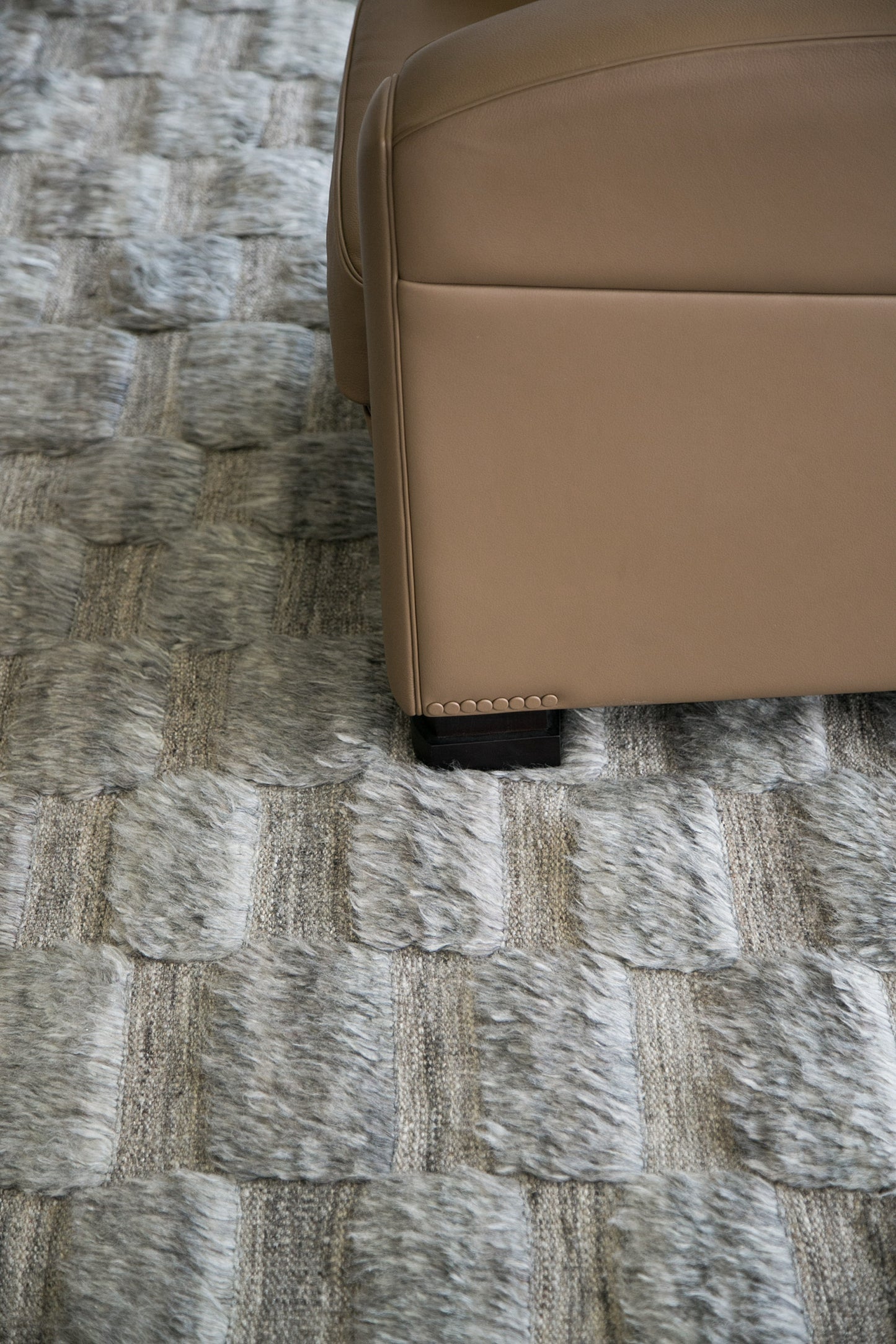 Modern Rug Image 10161 Sirocco, Haute Bohemian