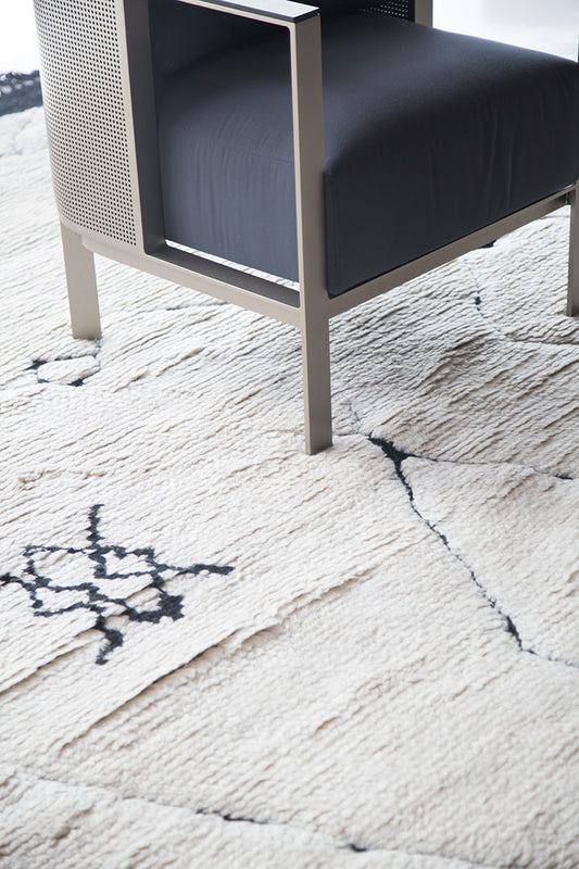 Modern Rug Image 12083 Tussah, Atlas Collection