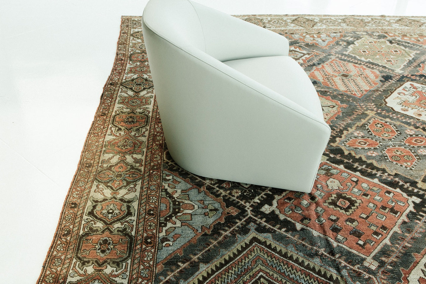 Persian Rug 165 Antique Persian Bakhtiari 27891