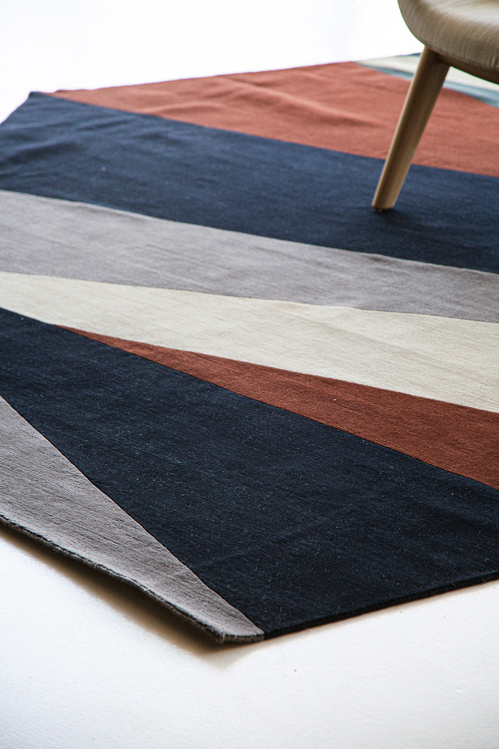 Modern Rug Image 5187 Horizon by Liesel Plambeck