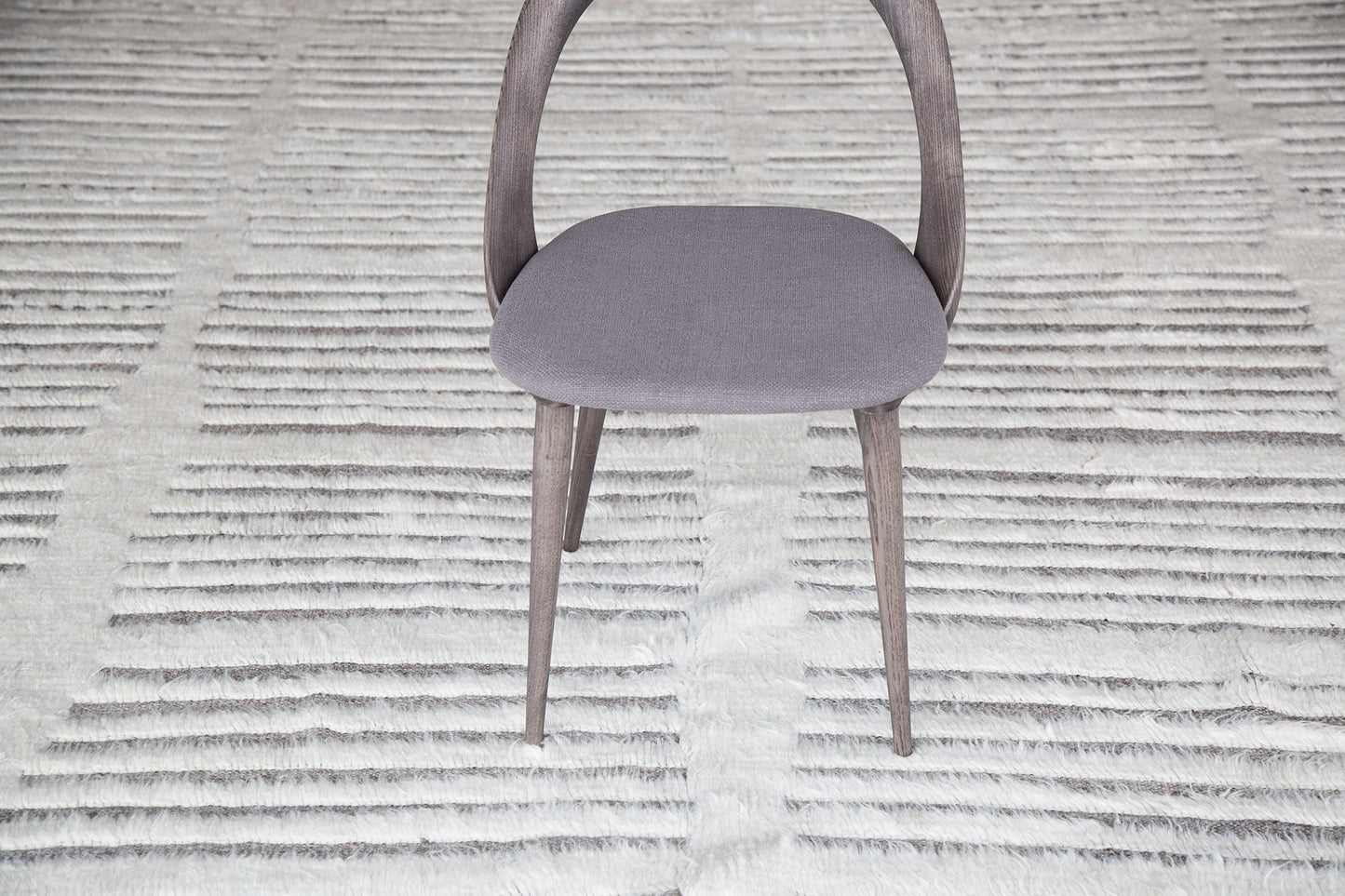 Modern Rug Image 1876 Beshabar, Haute Bohemian