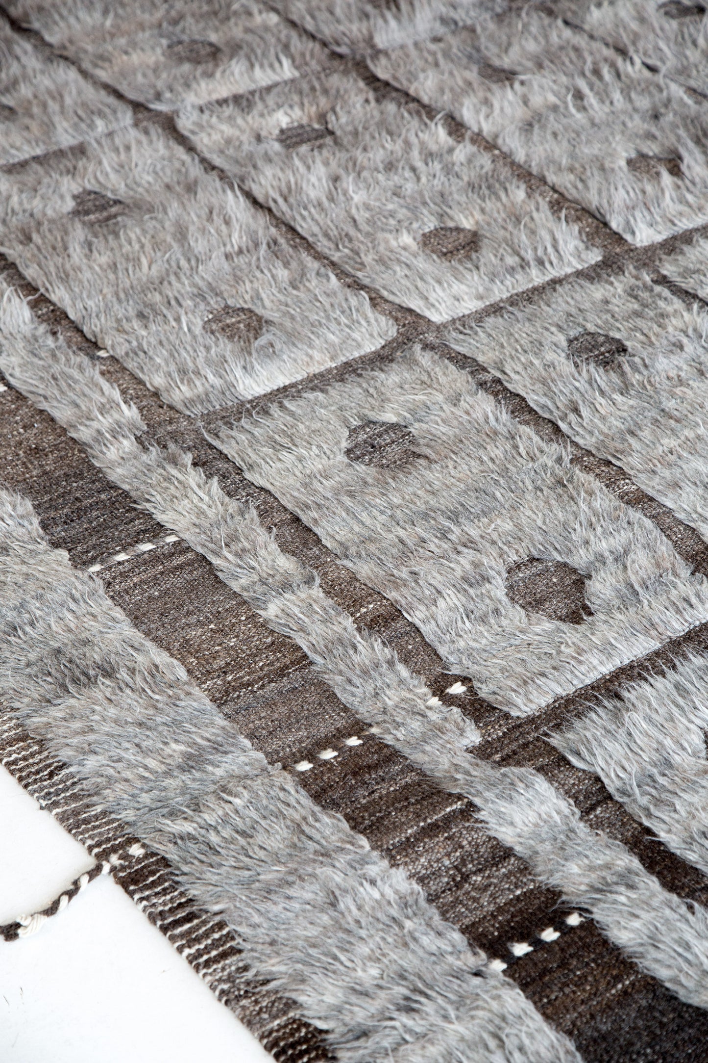 Modern Rug Image 9409 Puntilla, Haute Bohemian