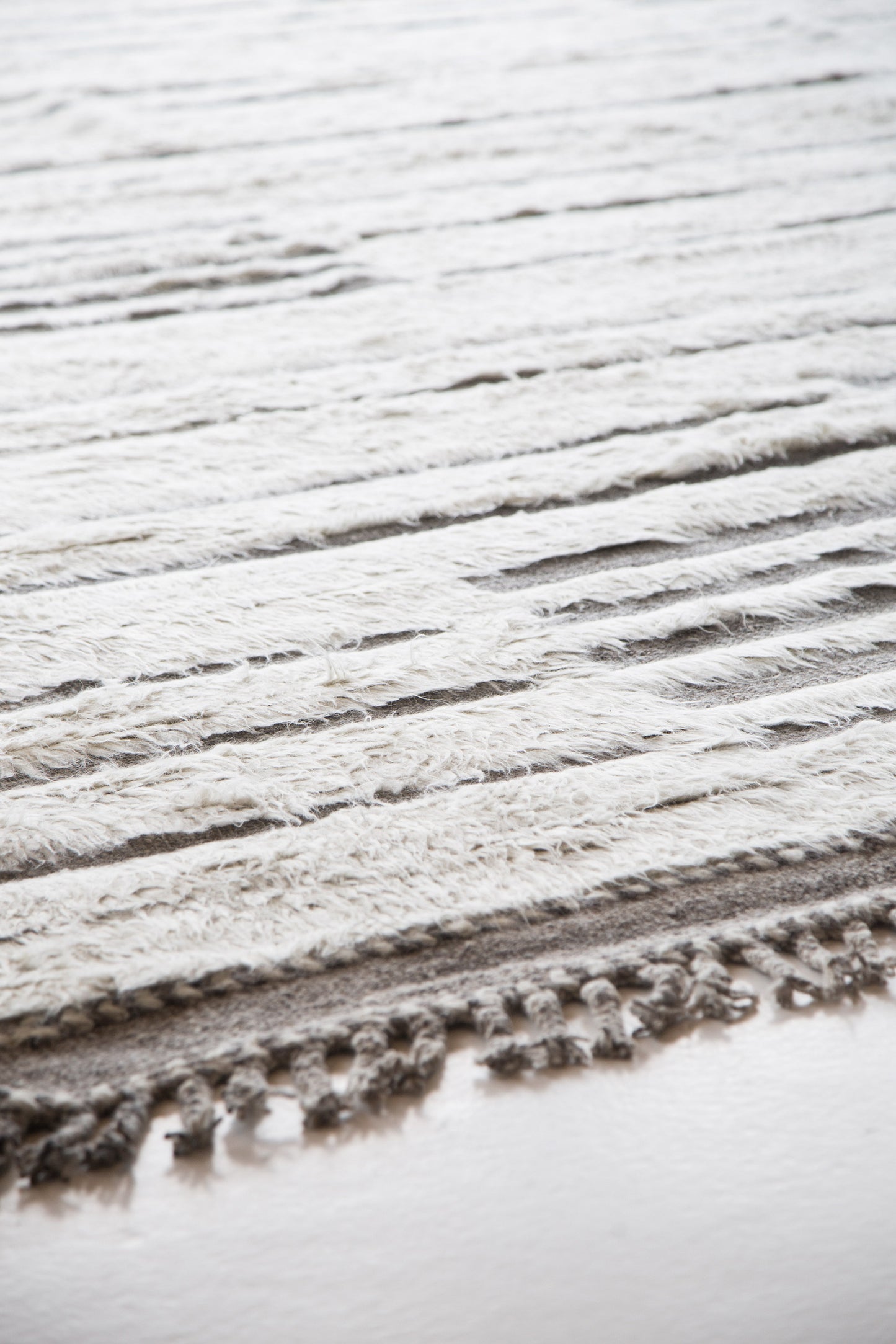 Modern Rug Image 9040 Ortabata, Haute Bohemian