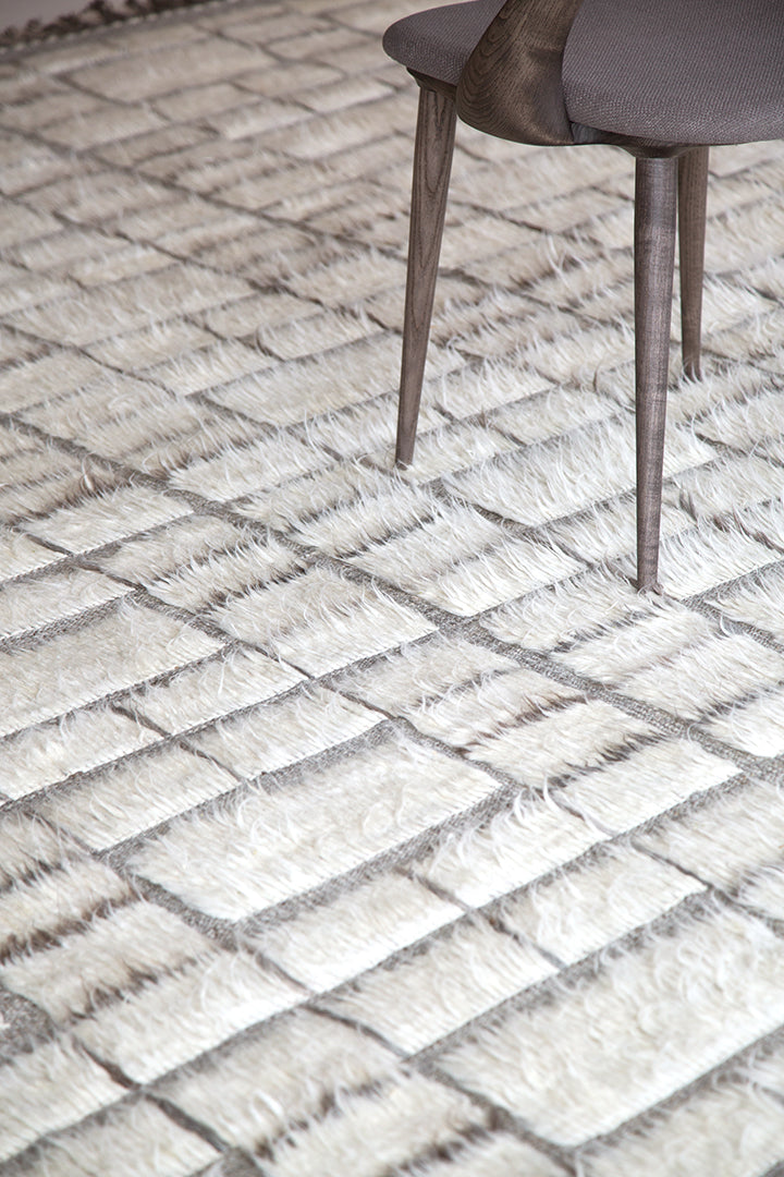 Modern Rug Image 9028 Oroshi, Haute Bohemian