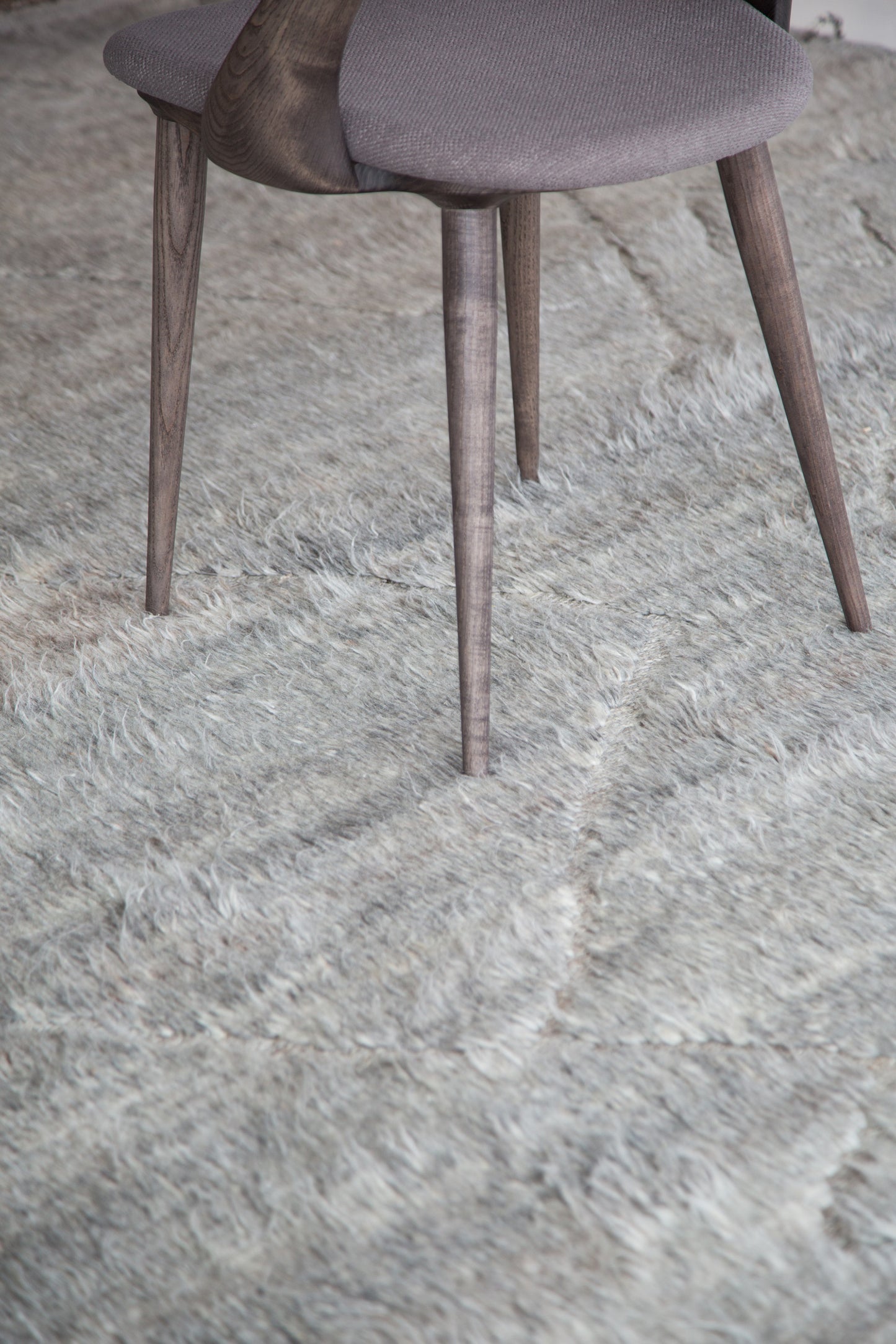Modern Rug Image 8317 Morus, Atlas Collection