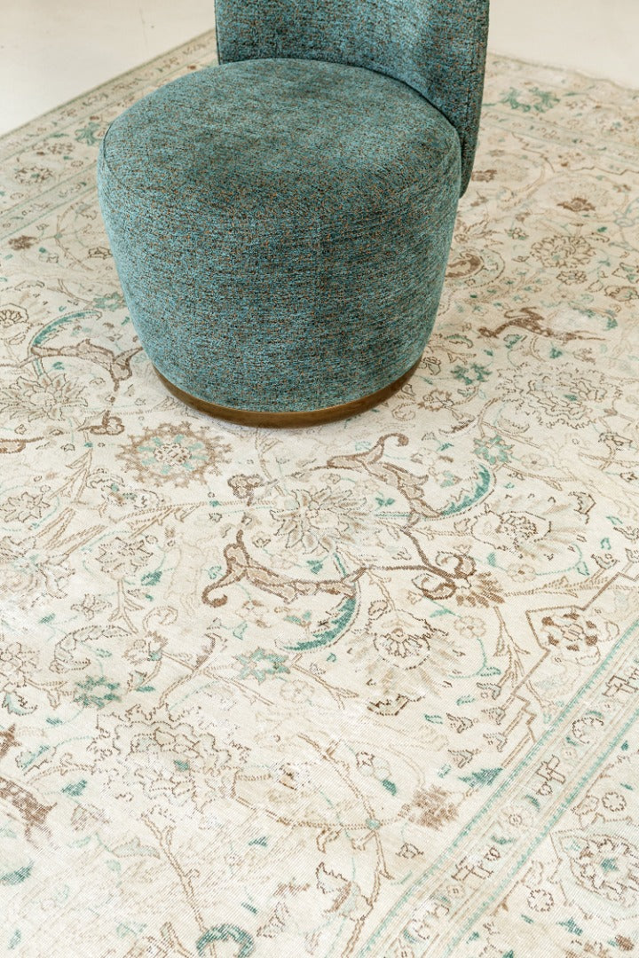 Persian Rug 4192 Vintage Persian Tabriz 28112