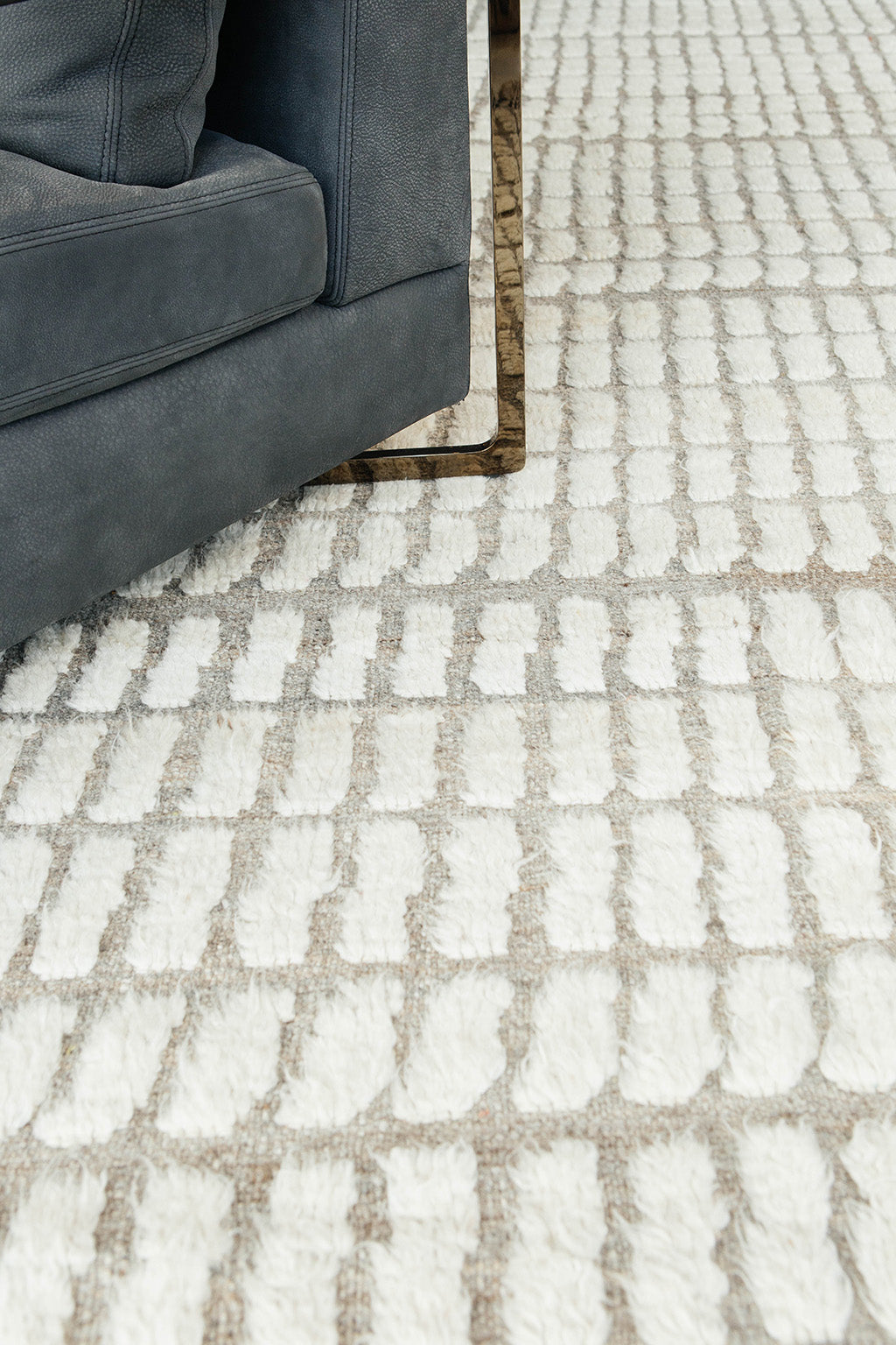 Modern Rug Image 1542 Barguzin, Haute Bohemian
