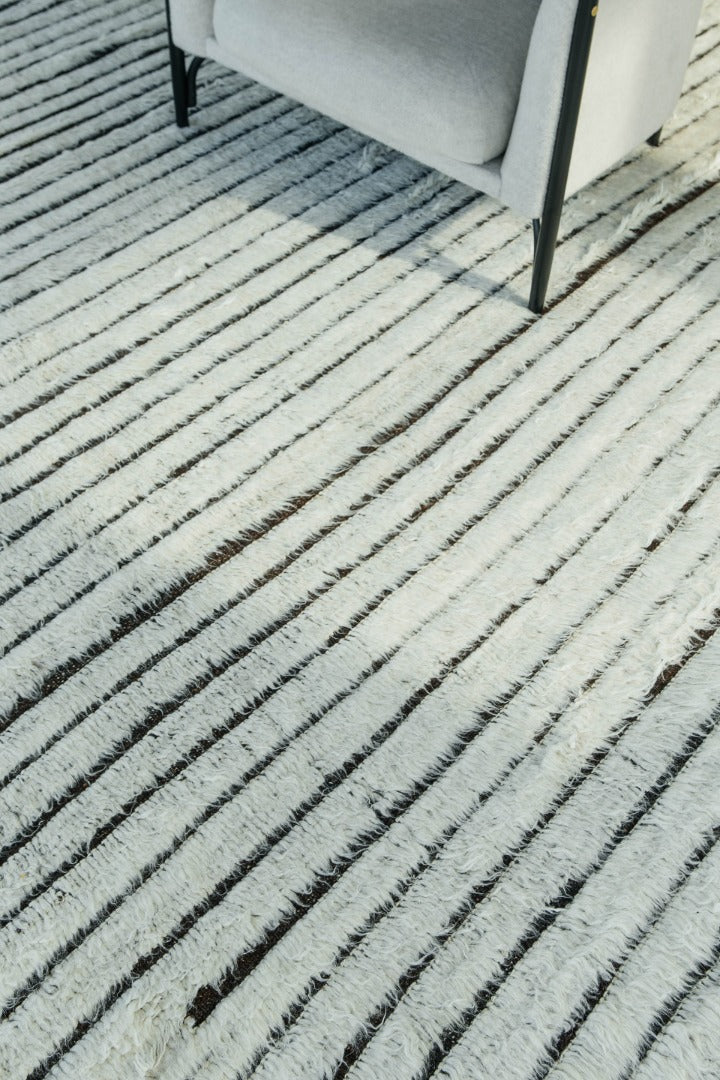 Modern Rug Image 10049 Shipca, Haute Bohemian