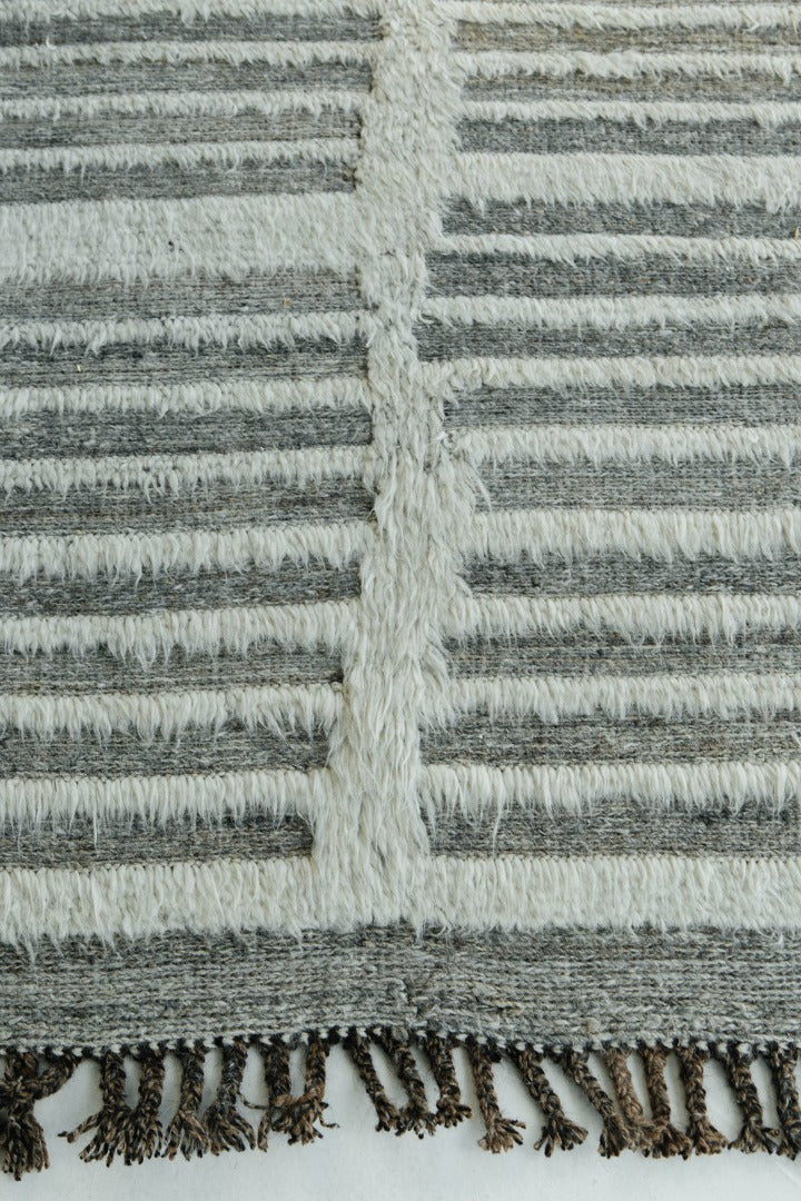 Modern Rug Image 1870 Beshabar, Haute Bohemian
