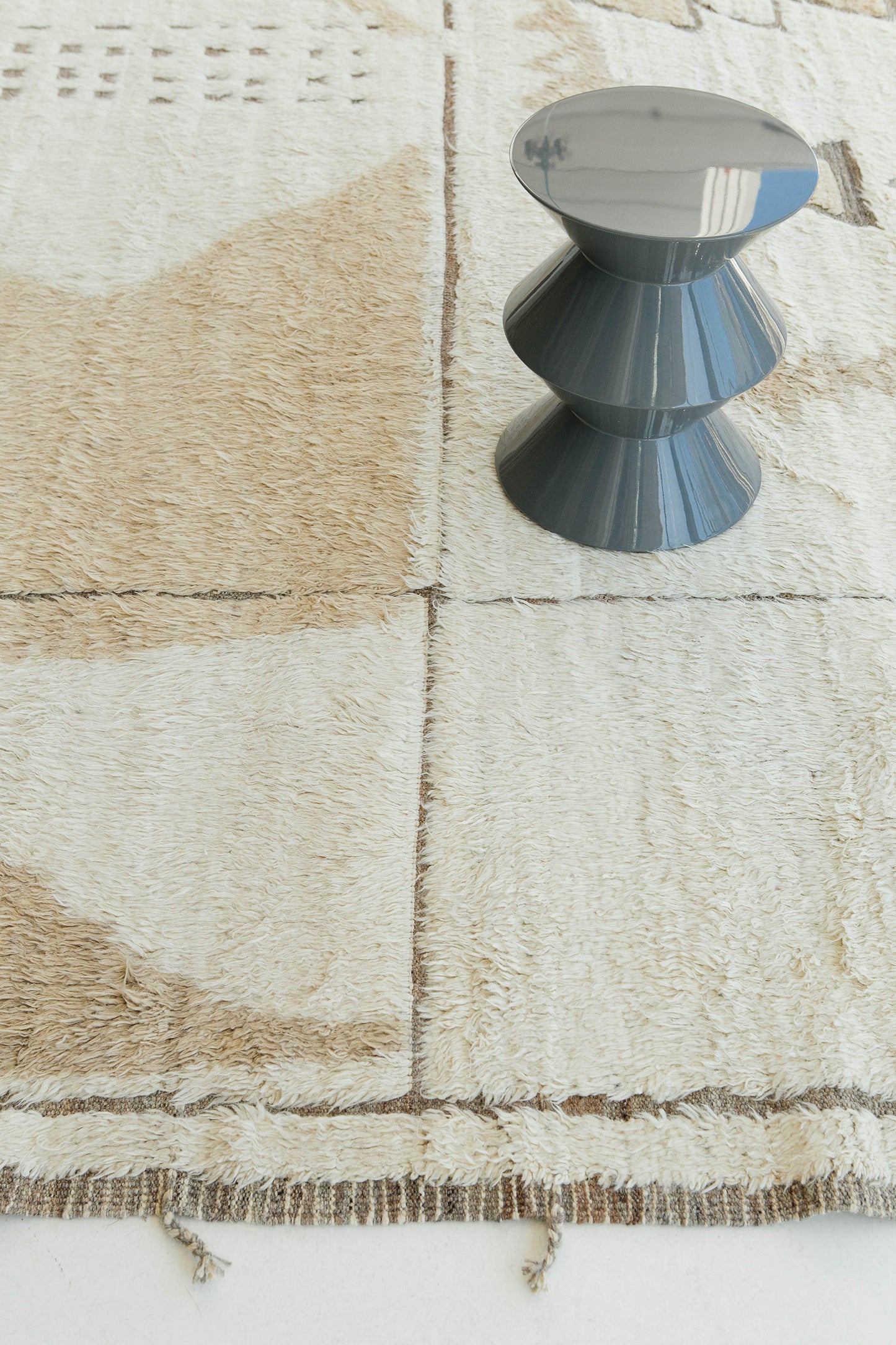 Modern Rug Image 2449 Chaabi, Atlas Collection