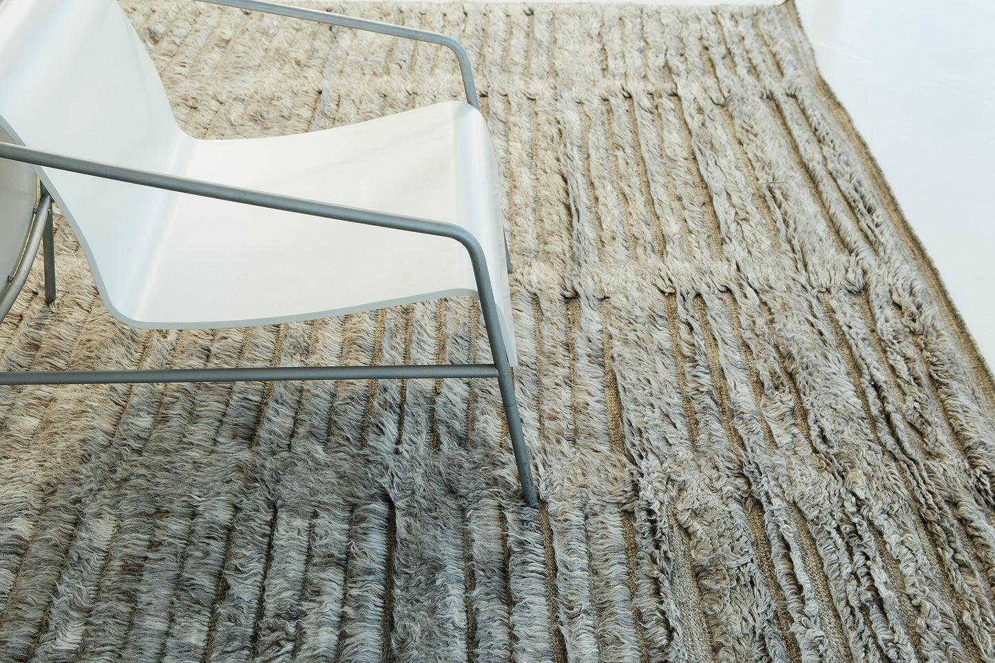 Modern Rug Image 1851 Beshabar, Haute Bohemian