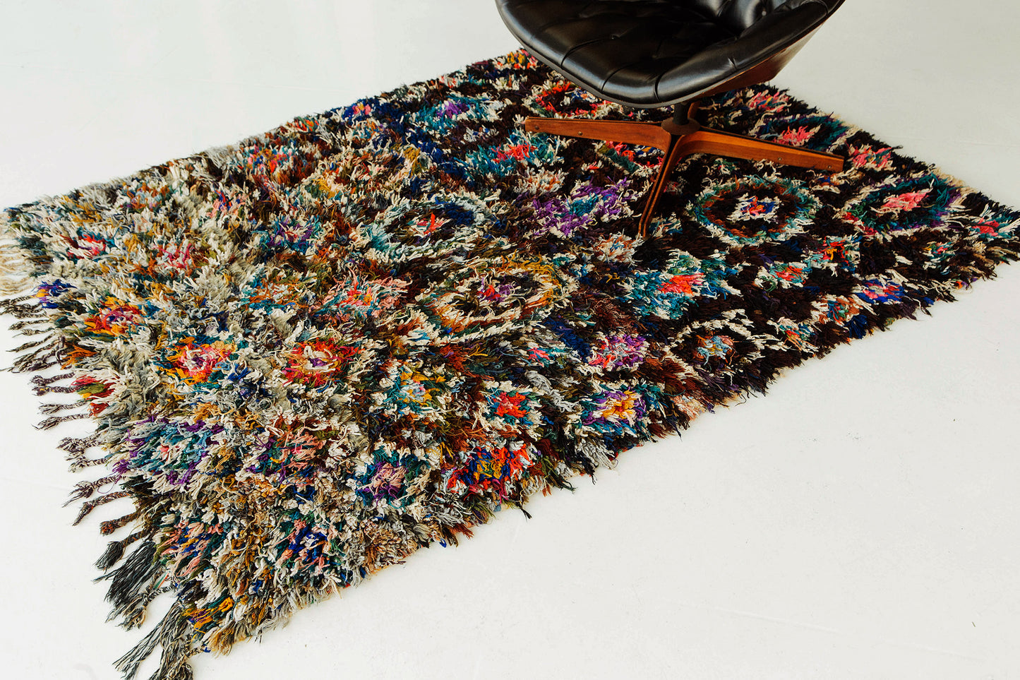 Modern Rug Image 12725 Vintage Moroccan Azilal Tribe Rug