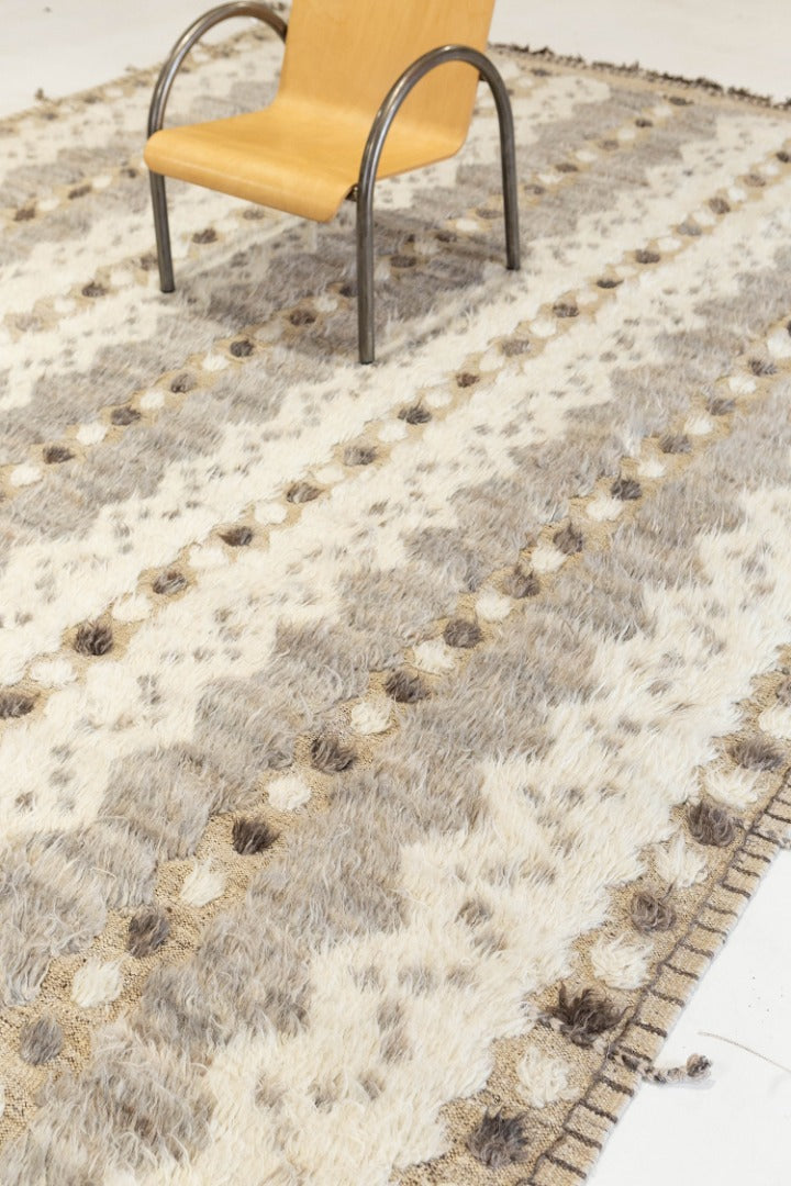 Modern Rug Image 7935 Modlina, Kust Collection