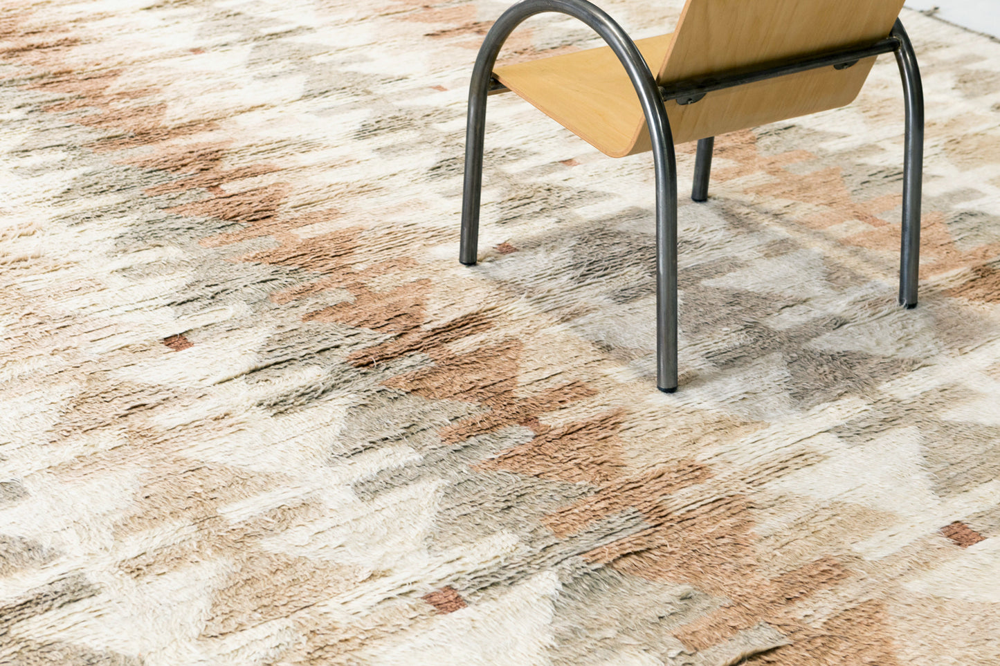 Modern Rug Image 2076 Borlange, Kust Collection