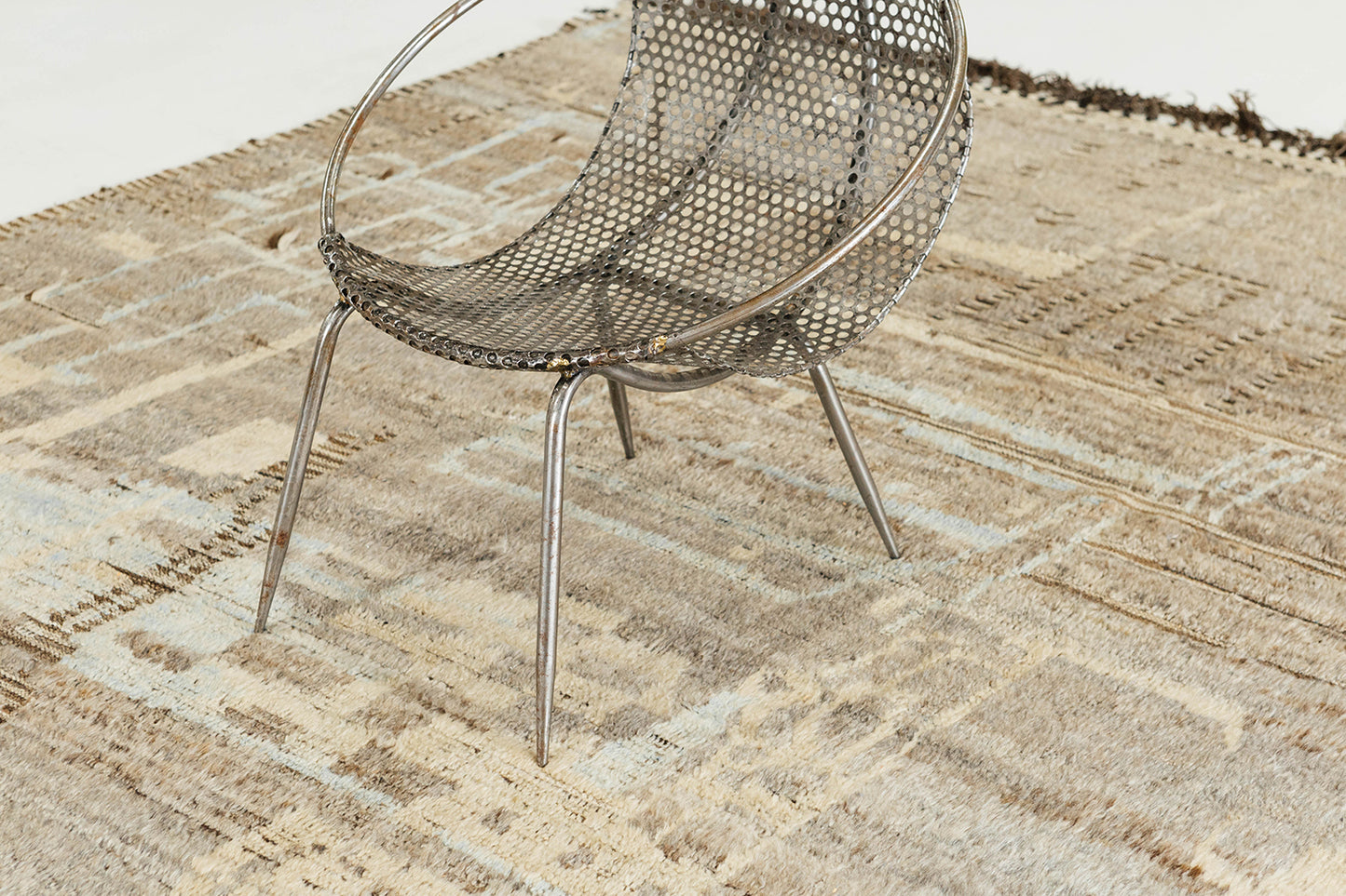 Modern Rug Image 6991 Meliska, Atlas Collection, Seasons