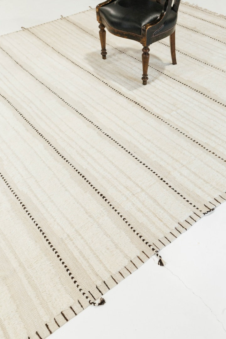 Modern Rug Image 5989 Kit Moresby II, Atlas Collection