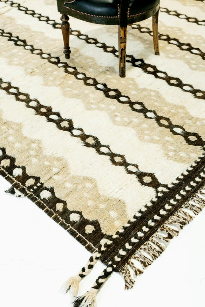 Modern Rug Image 7943 Modlina, Kust Collection