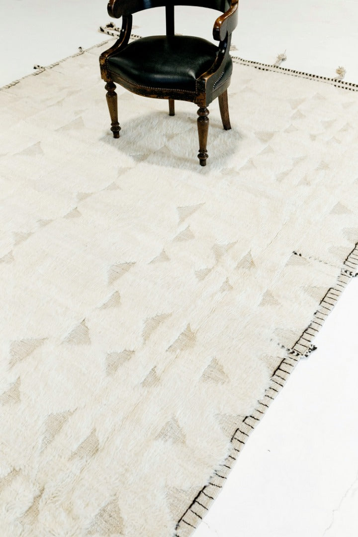 Modern Rug Image 4666 Gimbrala, Haute Bohemian