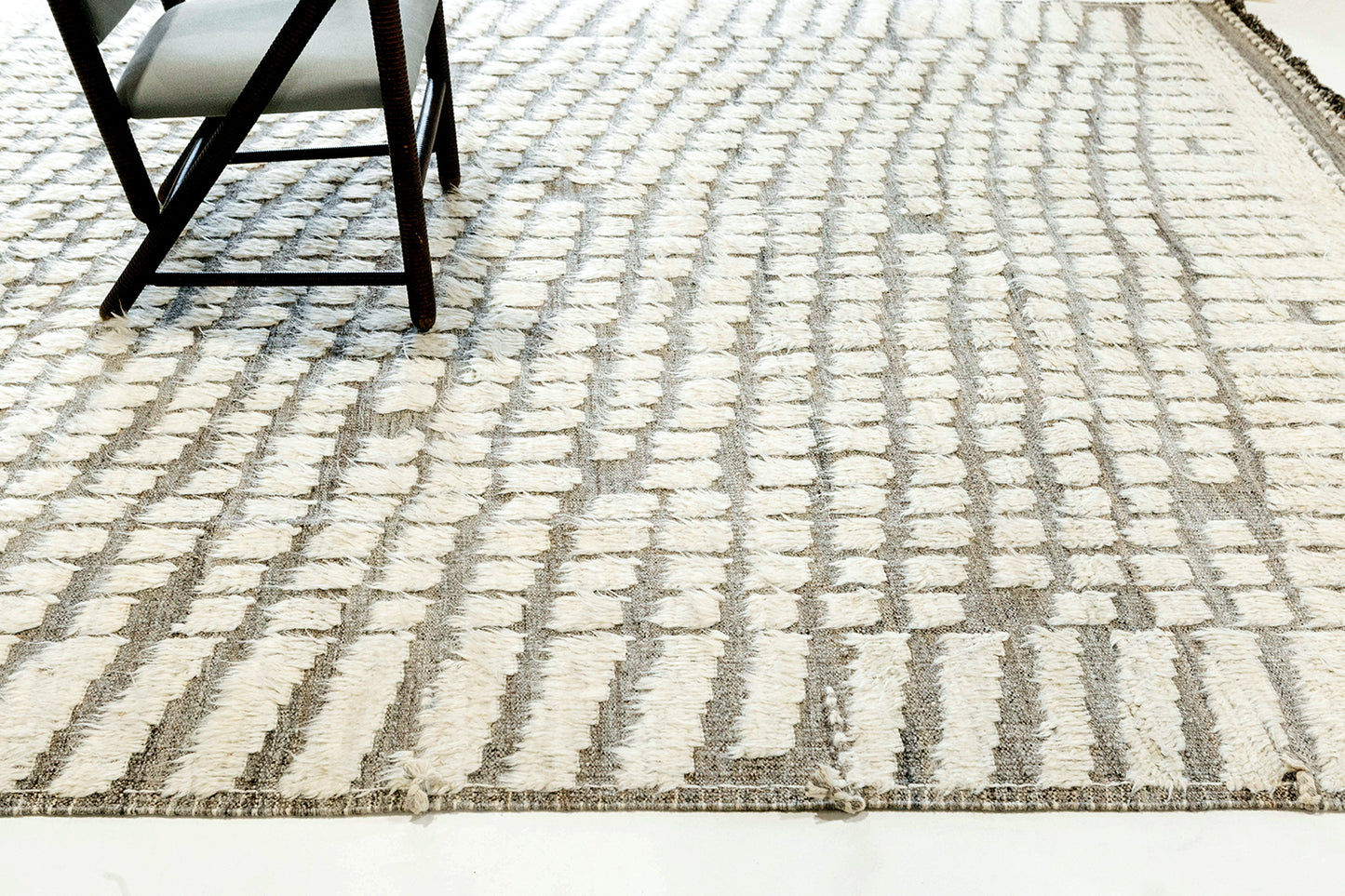 Modern Rug Image 106 Abisko, Haute Bohemian