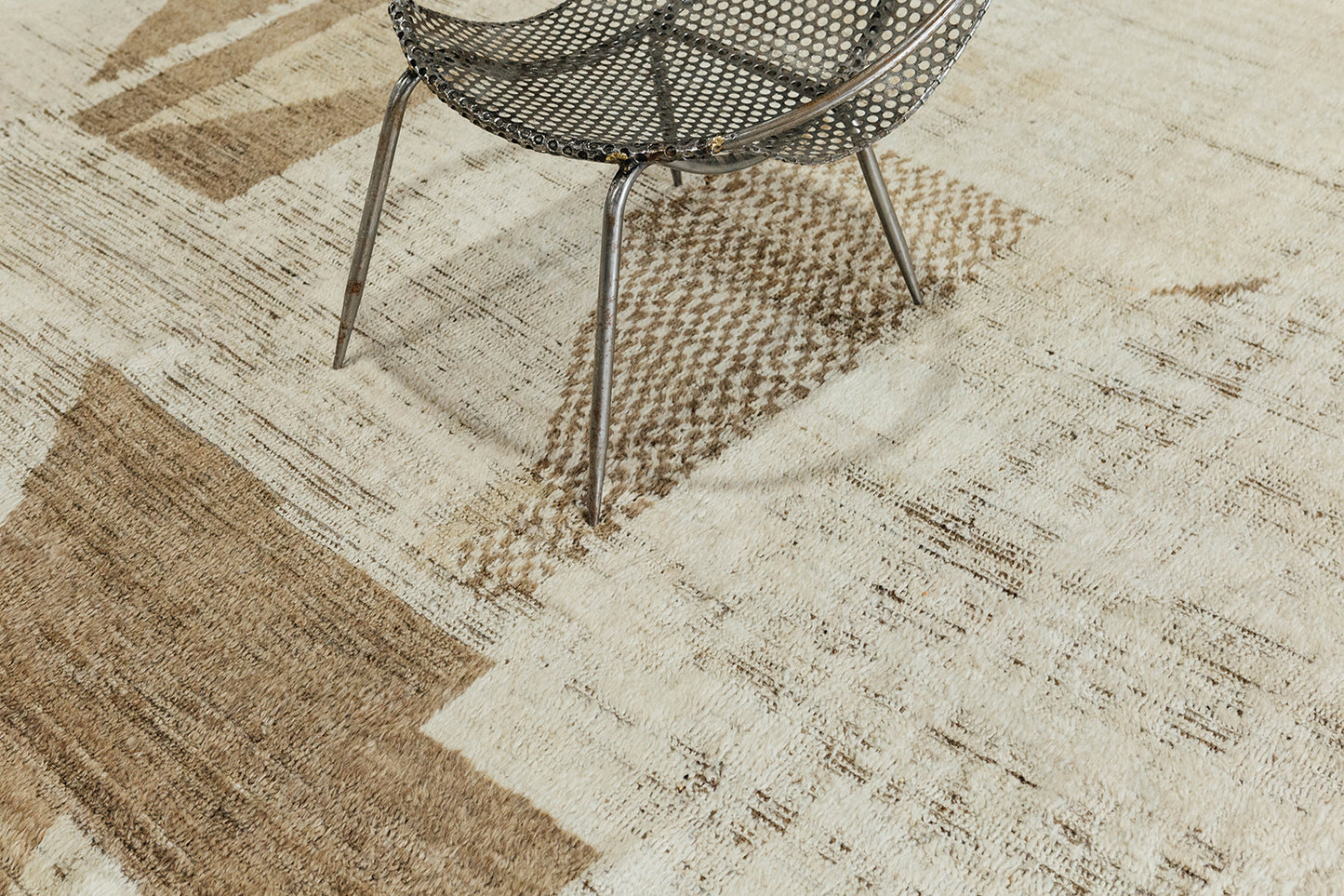 Modern Rug Image 5765 Kaouki, Atlas Collection, Seasons