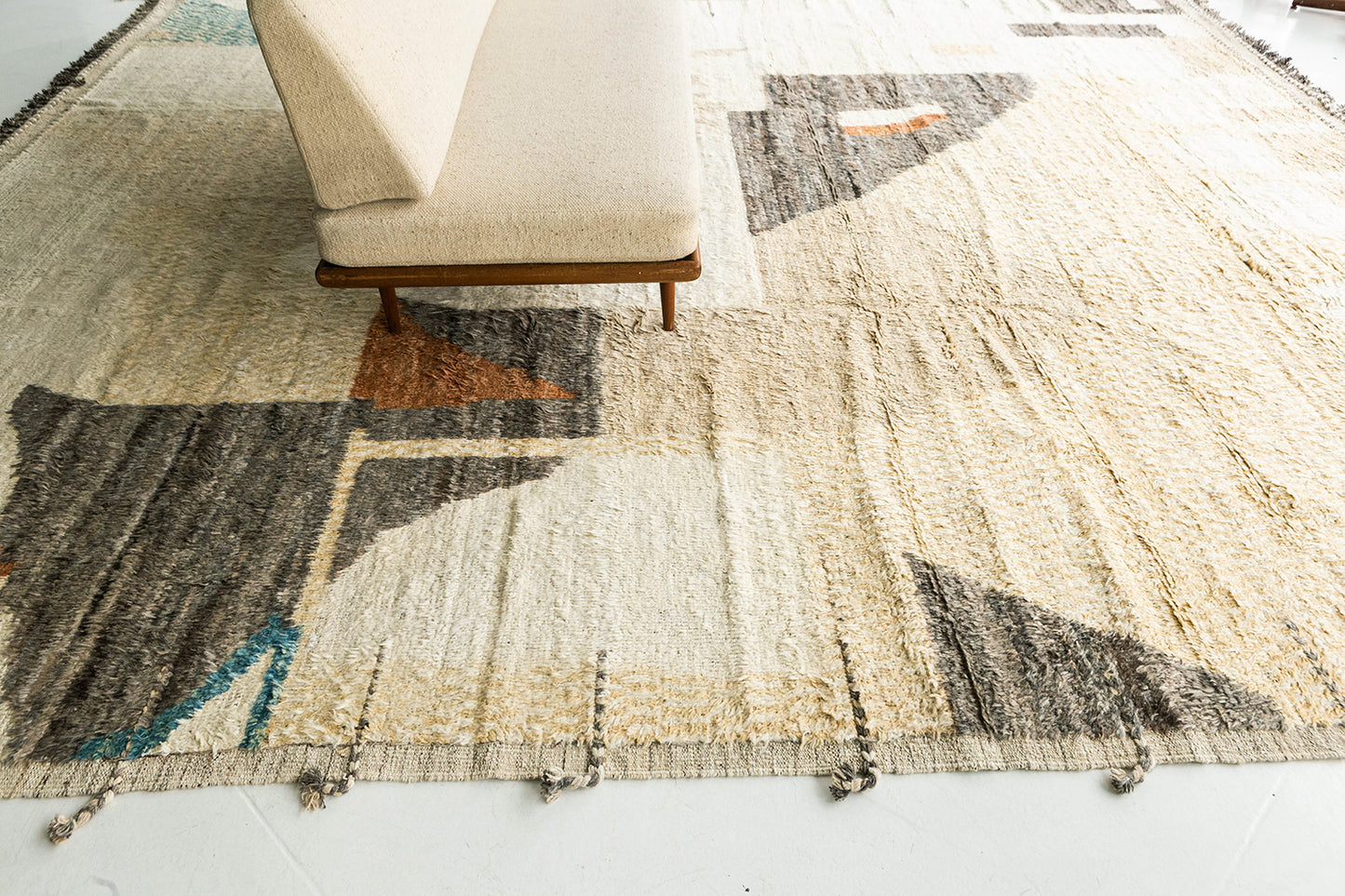Modern Rug Image 5724 Kaouki, Atlas Collection