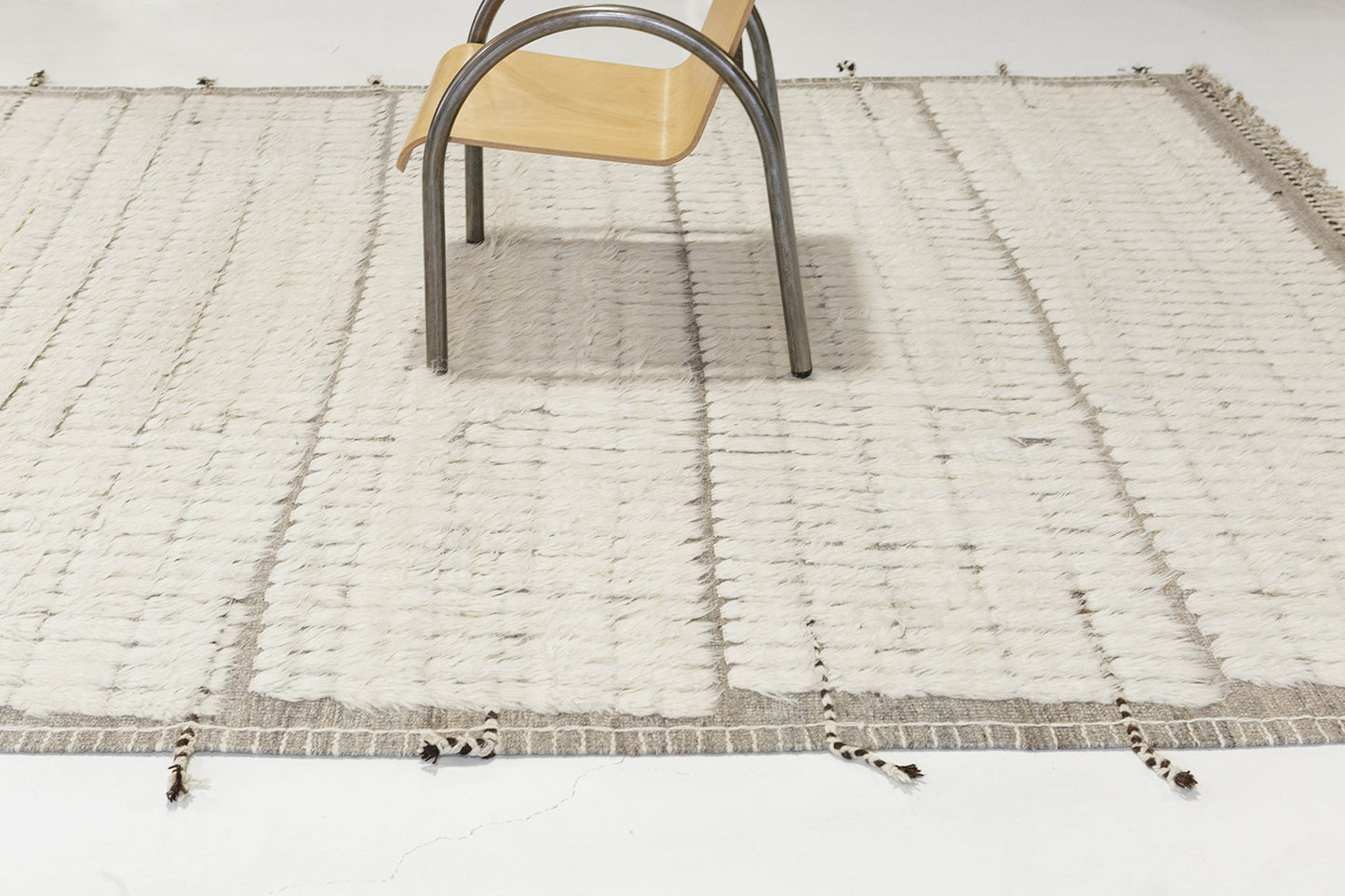Modern Rug Image 1602 Barguzin, Haute Bohemian
