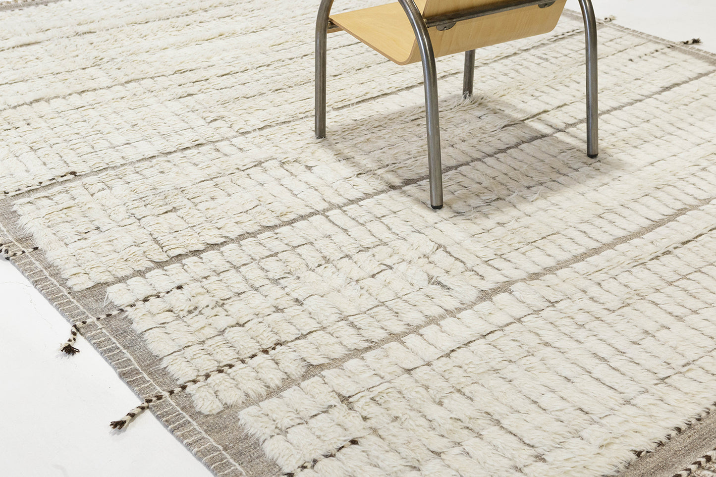 Modern Rug Image 1603 Barguzin, Haute Bohemian