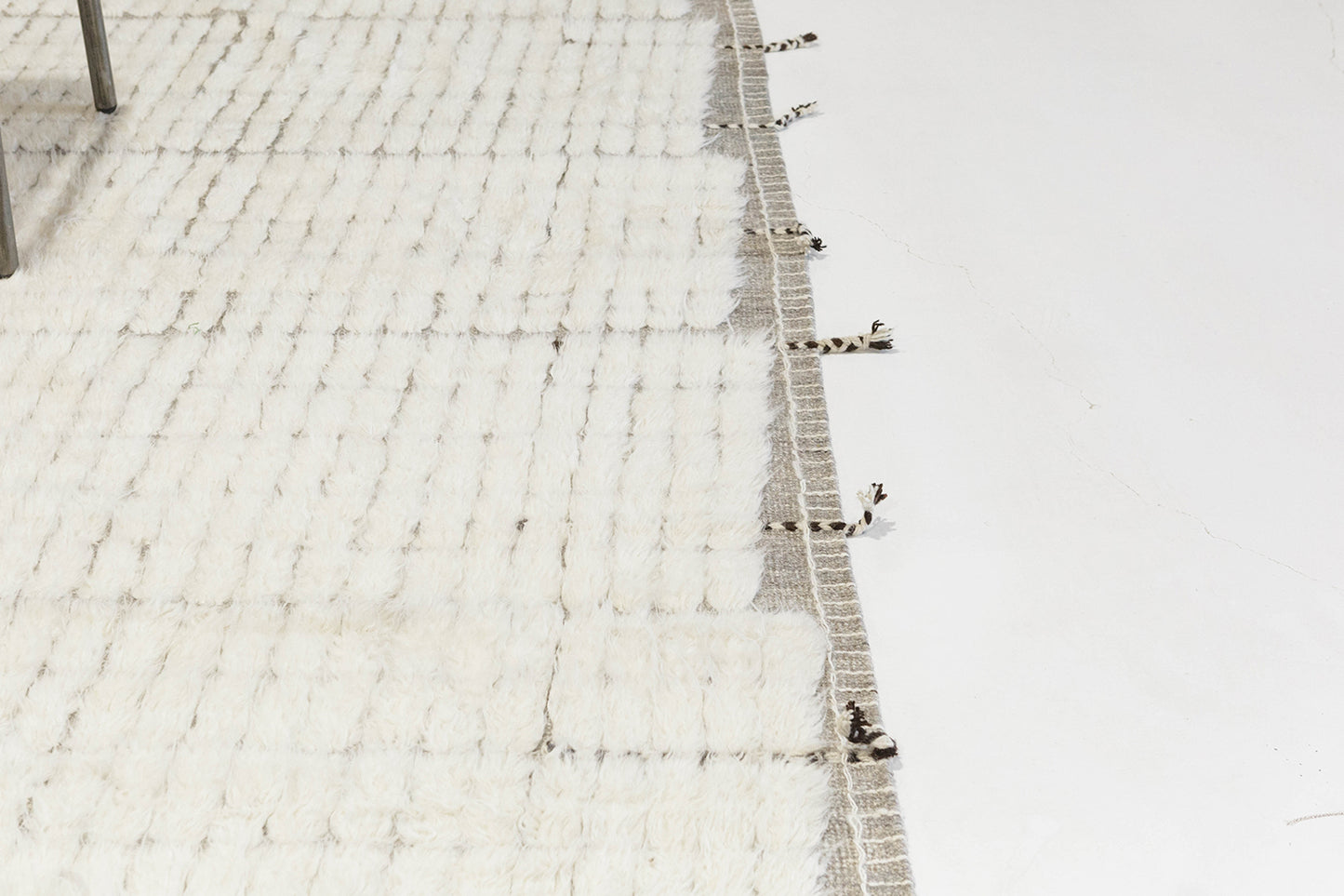Modern Rug Image 1604 Barguzin, Haute Bohemian
