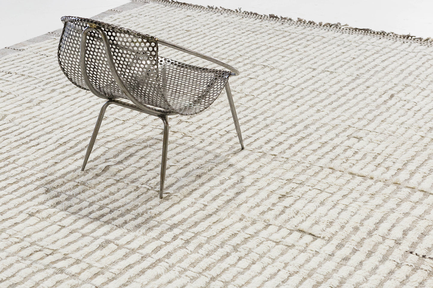 Modern Rug Image 1595 Barguzin, Haute Bohemian