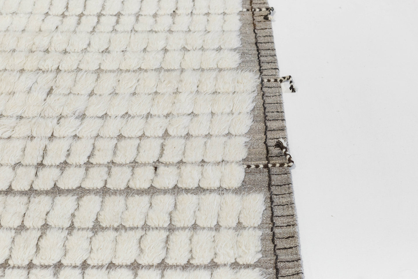 Modern Rug Image 1592 Barguzin, Haute Bohemian