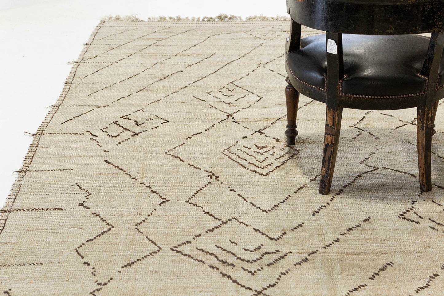 Modern Rug Image 83 Aajej, Atlas Collection, Seasons