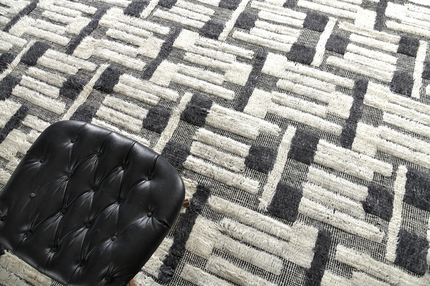 Modern Rug Image 9842 Santa Ana, Haute Bohemian