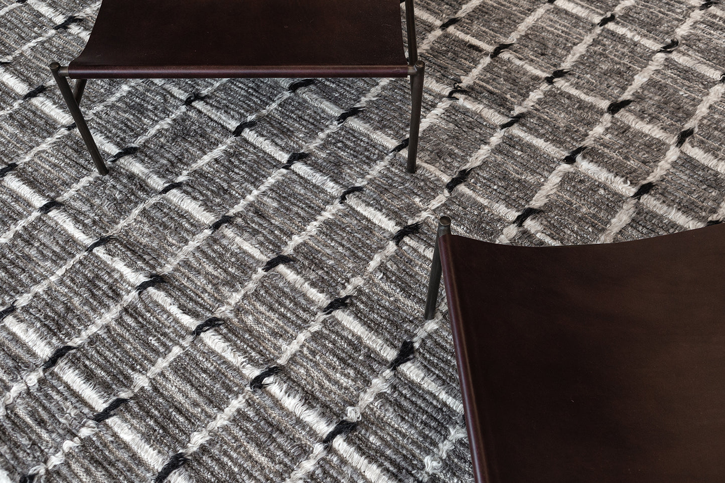 Modern Rug Image 668 Amihan, Sahara Collection 28723