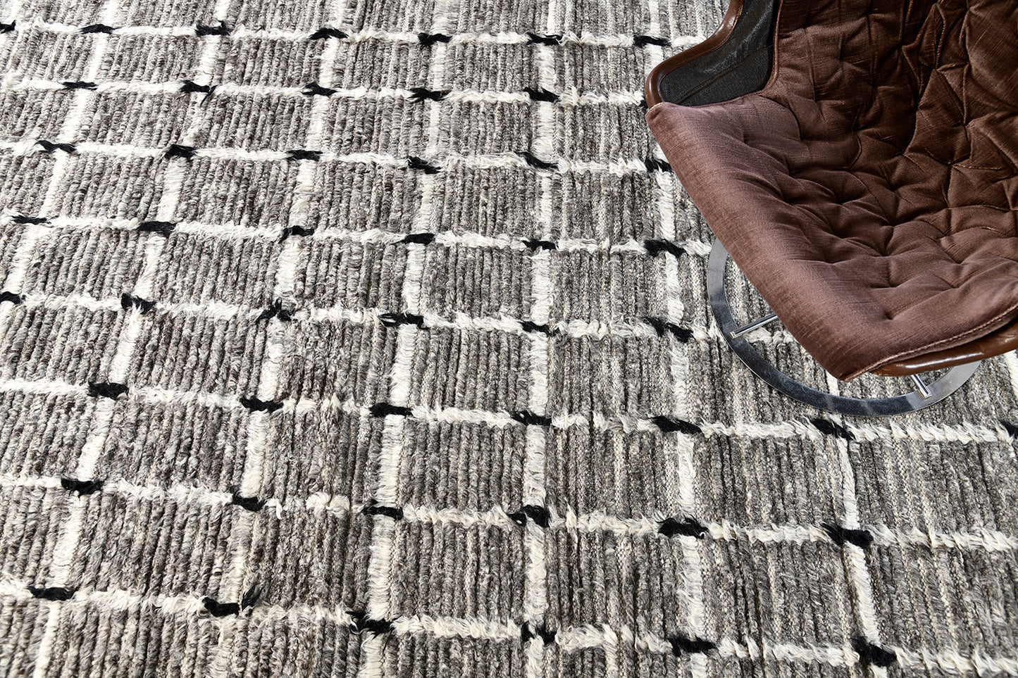 Modern Rug Image 669 Amihan, Sahara Collection 28723